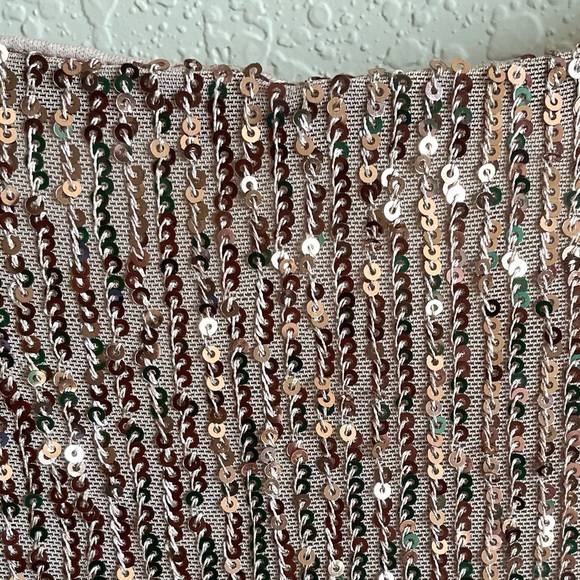 NWT B Darlin Fitted Sequin Dress with Balloon Sleeves in Champagne Juniors 5/6 - Picture 4 of 8